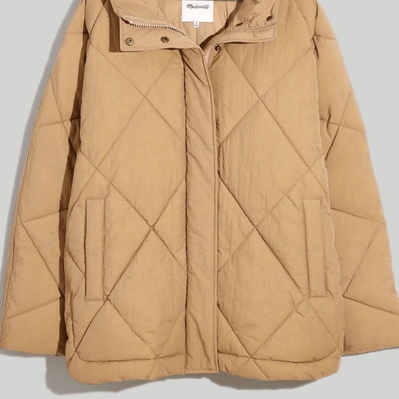 Madewell tan puffer jacket. - Picture 3 of 3